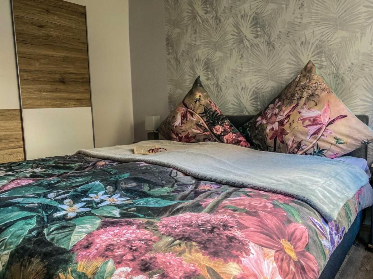 Am Mathildenbrunnen Gross Apartment Quedlinburg Ngoại thất bức ảnh